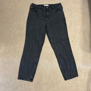 A&F. The Mom. High Rise Black Acid Wash Jean. Size 30.